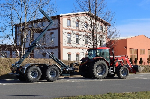 Traktorový nosič kontejnerů PORTÝR 19.12